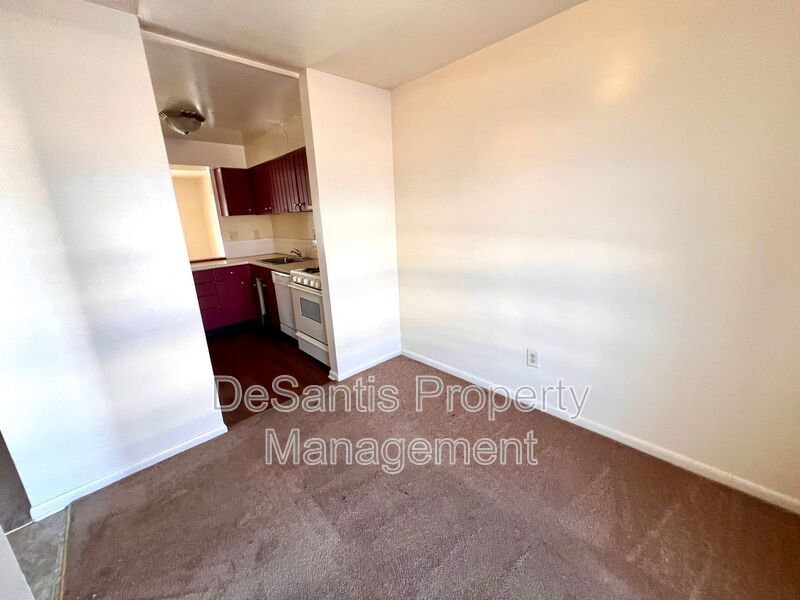 Fox Chapel  - 2 Bedroom 1.5 Bathroom - Townhome property image