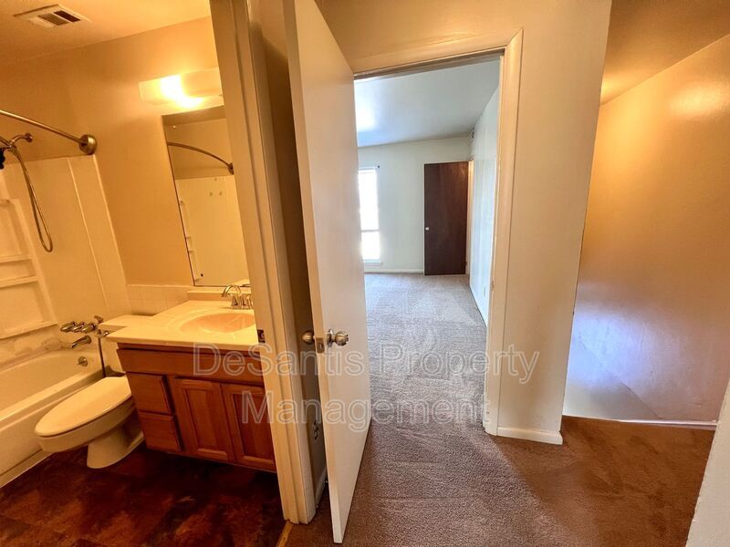 Fox Chapel  - 2 Bedroom 1.5 Bathroom - Townhome property image