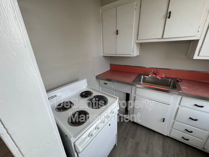 2 Bed 1 Bath- Homestead PA property image