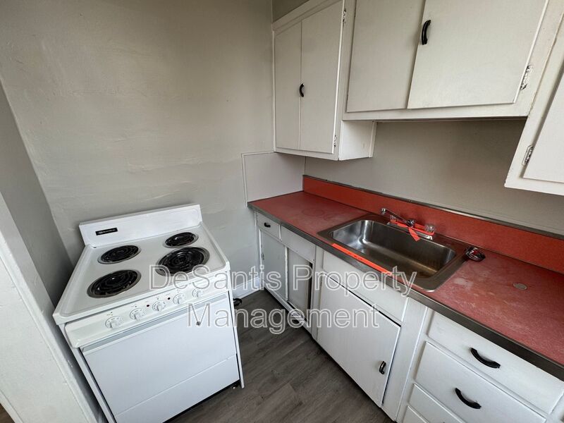 2 Bed 1 Bath- Homestead PA property image