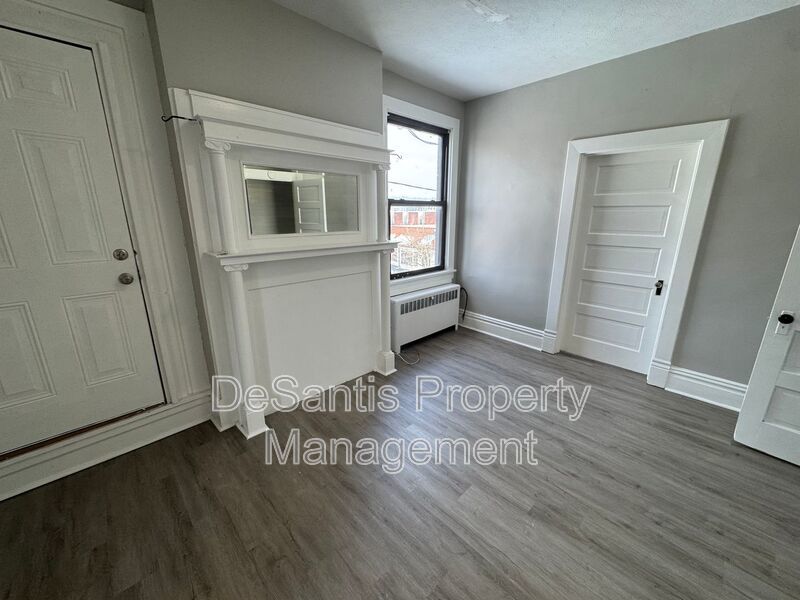 2 Bed 1 Bath- Homestead PA property image
