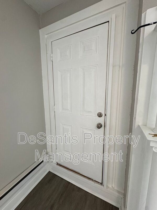 2 Bed 1 Bath- Homestead PA property image