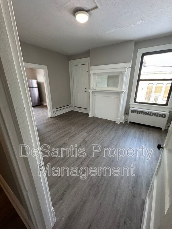 2 Bed 1 Bath- Homestead PA property image