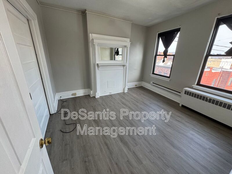 2 Bed 1 Bath- Homestead PA property image