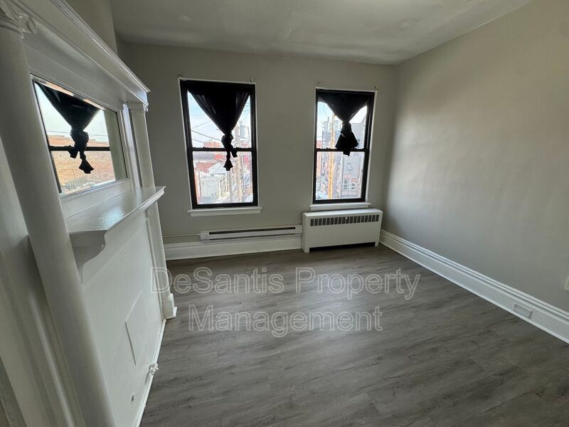 2 Bed 1 Bath- Homestead PA property image