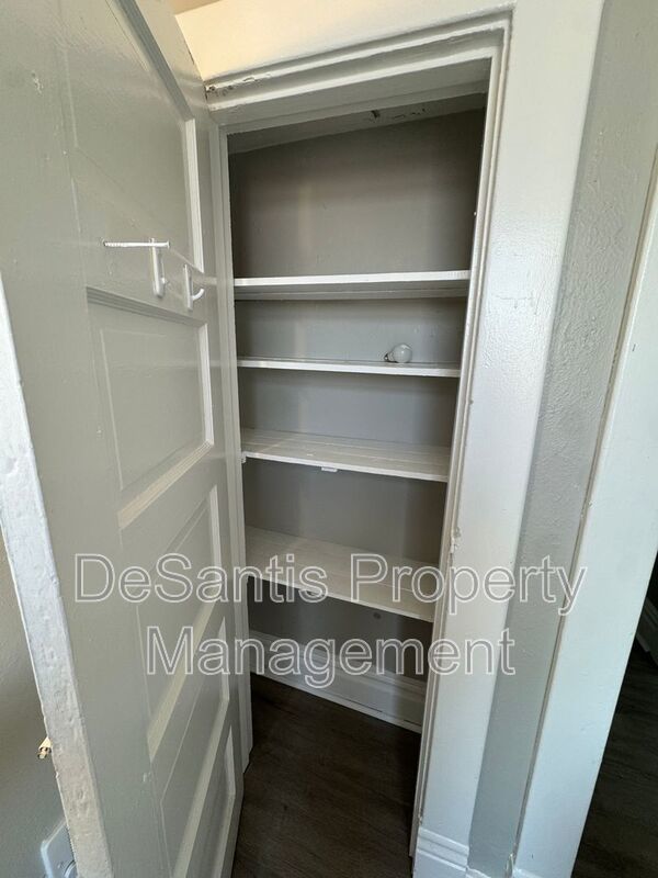 2 Bed 1 Bath- Homestead PA property image