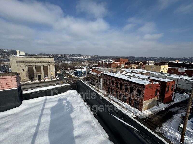 2 Bed 1 Bath- Homestead PA property image