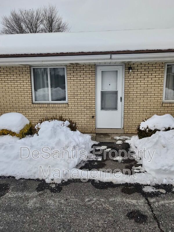 Studio apartment- New Castle PA property image