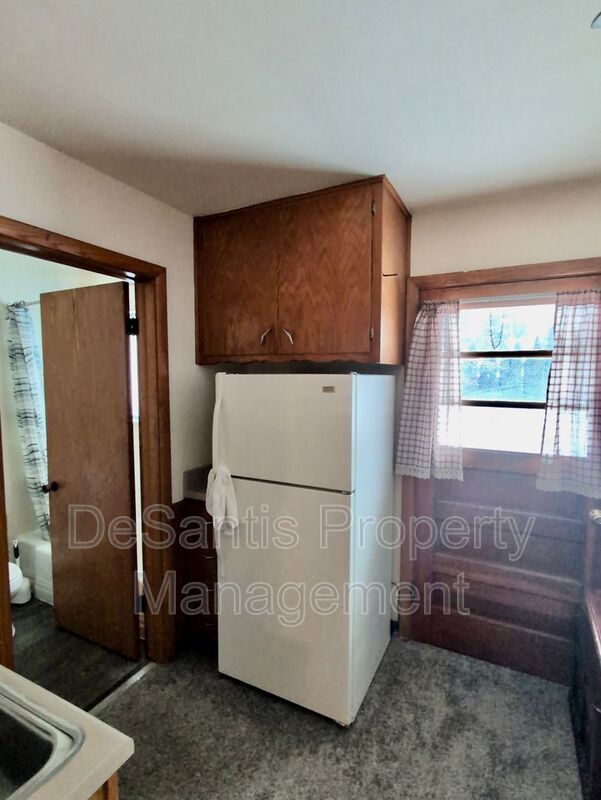Studio apartment- New Castle PA property image