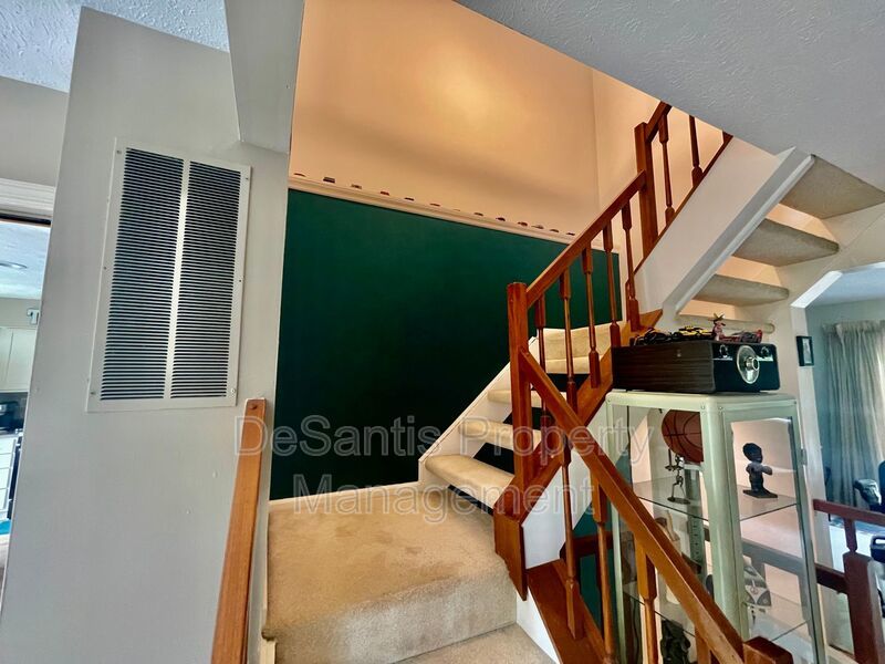 Charming and Spacious 3-Bedroom Home for Rent in Coraopolis property image