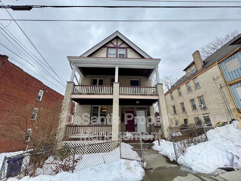 Spacious 2 Bedroom 1 Bathroom In Garfield! property image