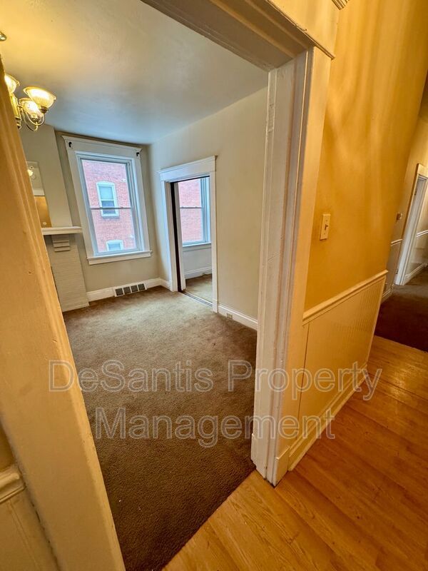 Spacious 2 Bedroom 1 Bathroom In Garfield! property image
