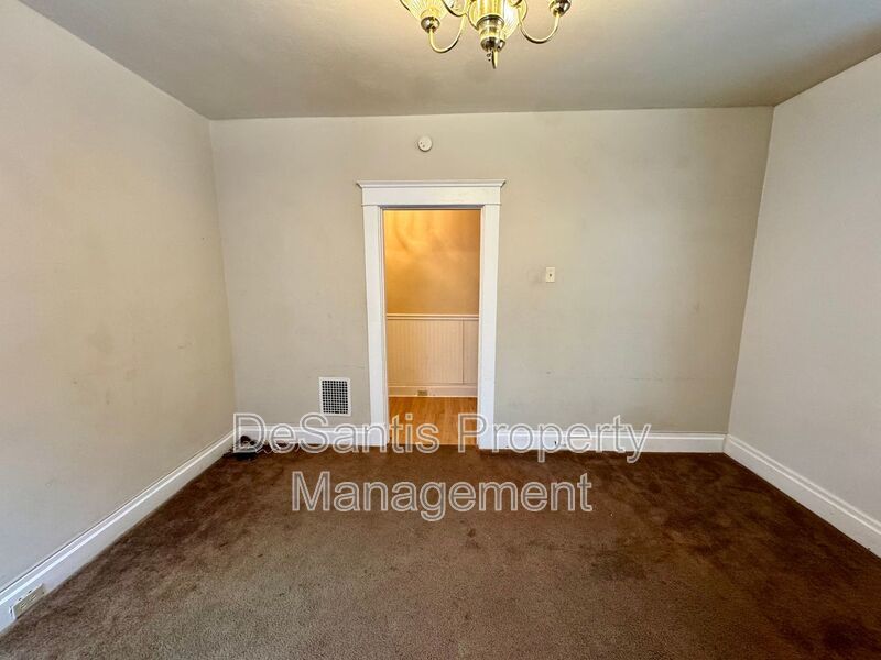 Spacious 2 Bedroom 1 Bathroom In Garfield! property image