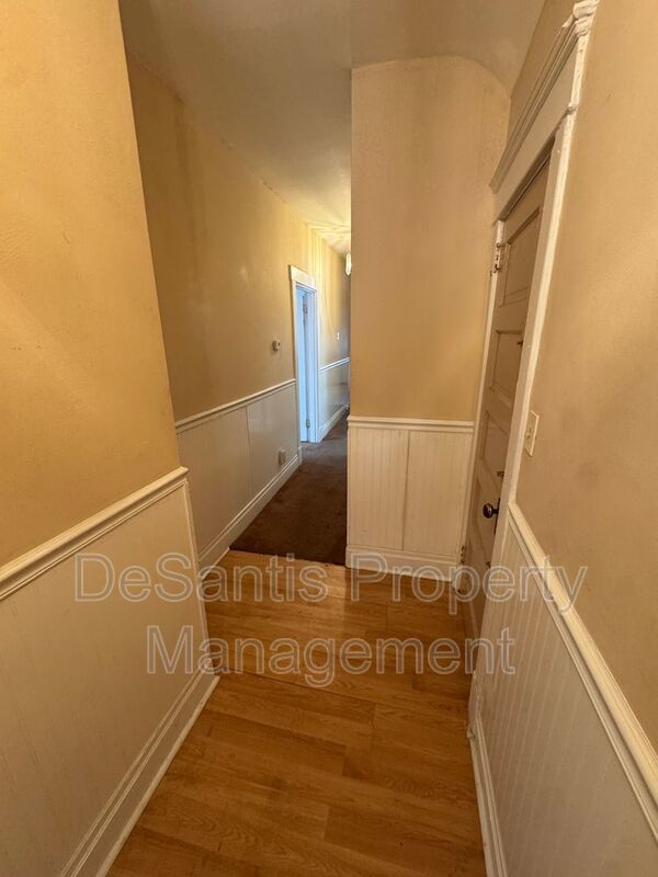 Spacious 2 Bedroom 1 Bathroom In Garfield! property image