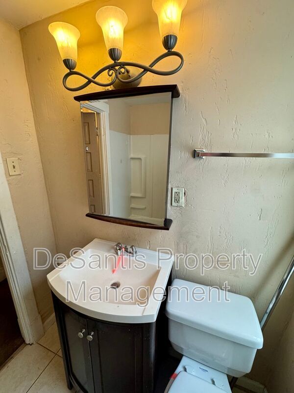 Spacious 2 Bedroom 1 Bathroom In Garfield! property image