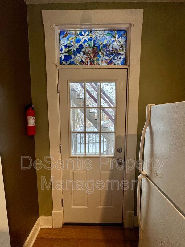 Spacious 2 Bedroom 1 Bathroom In Garfield! property image