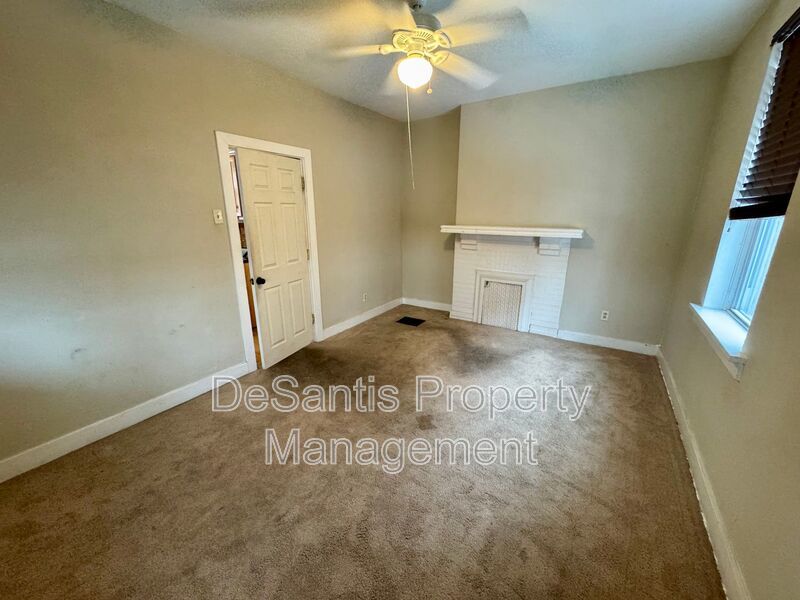 Spacious 2 Bedroom 1 Bathroom In Garfield! property image