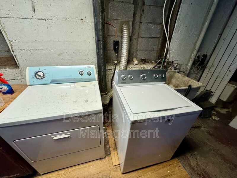 Spacious 2 Bedroom 1 Bathroom In Garfield! property image