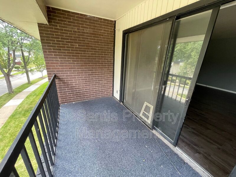 Fresh Updates! 1 Bed 1 Bath - Moon Twp property image