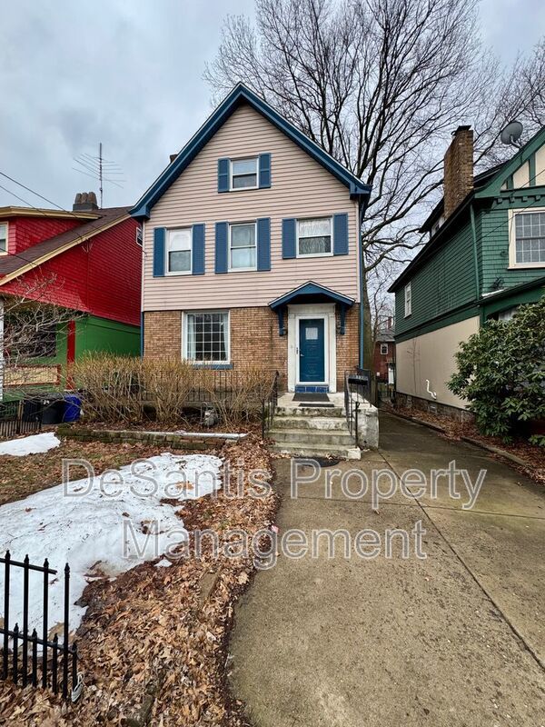 5 Bedroom 2.5 Bath in Squirrel Hill property image