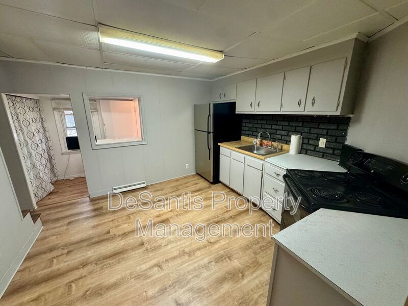 Charming & Updated 2-Bedroom Duplex in the Heart of Leechburg property image