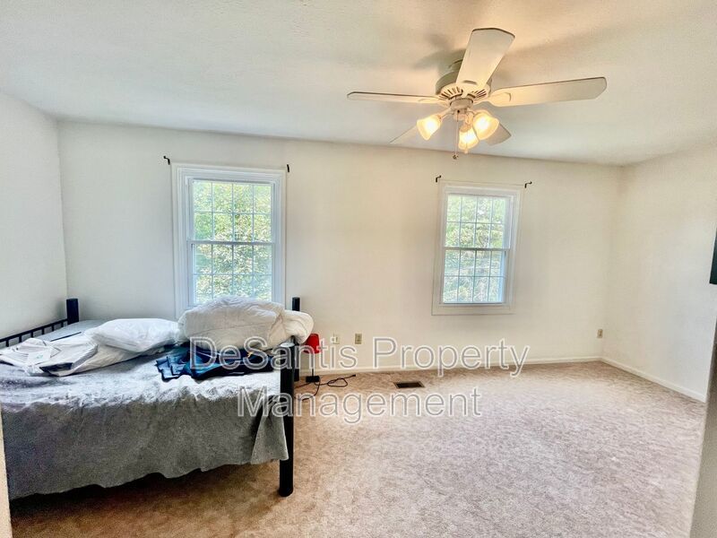Charming and Spacious 3-Bedroom Home for Rent in Coraopolis property image