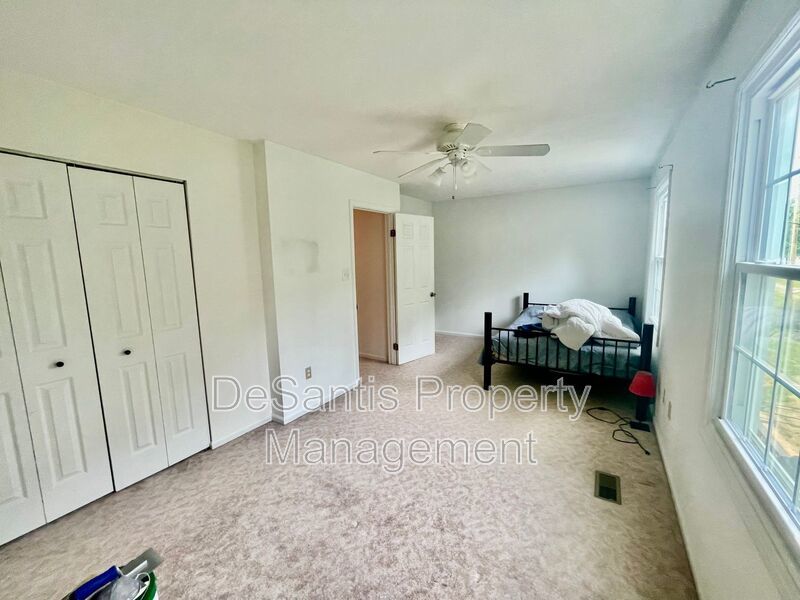 Charming and Spacious 3-Bedroom Home for Rent in Coraopolis property image