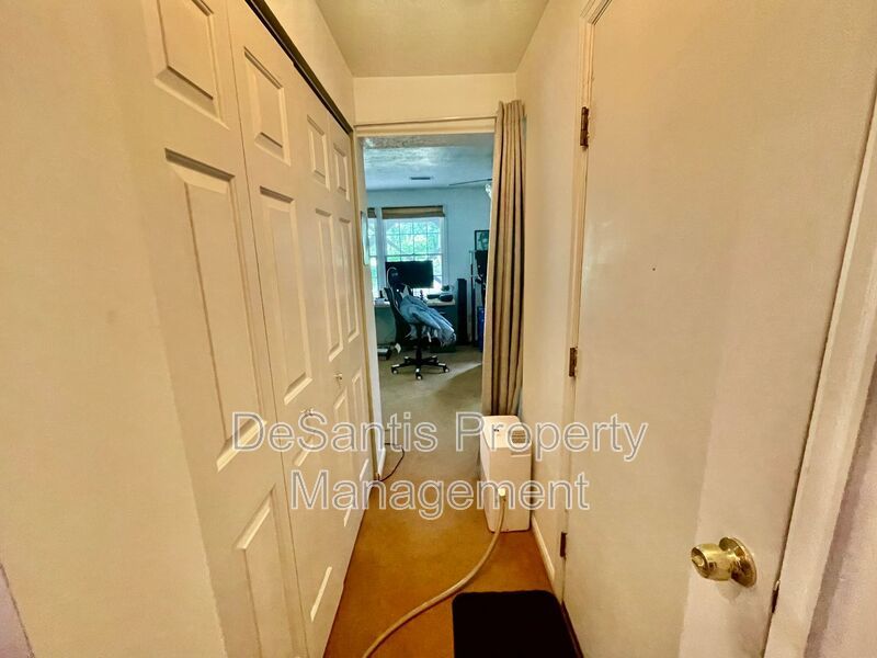 Charming and Spacious 3-Bedroom Home for Rent in Coraopolis property image