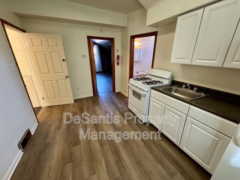 Studio/1 Bedroom 1 Bath- Cheswick PA property image