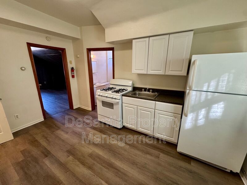 Studio/1 Bedroom 1 Bath- Cheswick PA property image