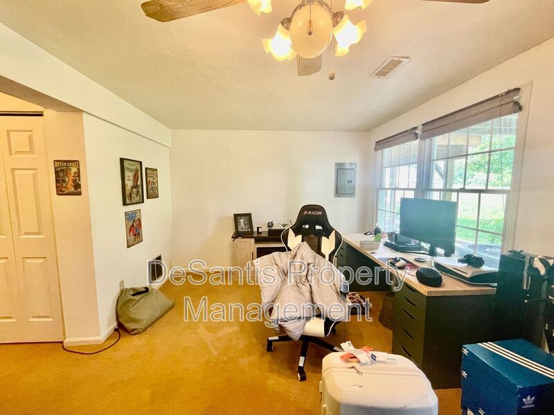 Charming and Spacious 3-Bedroom Home for Rent in Coraopolis property image