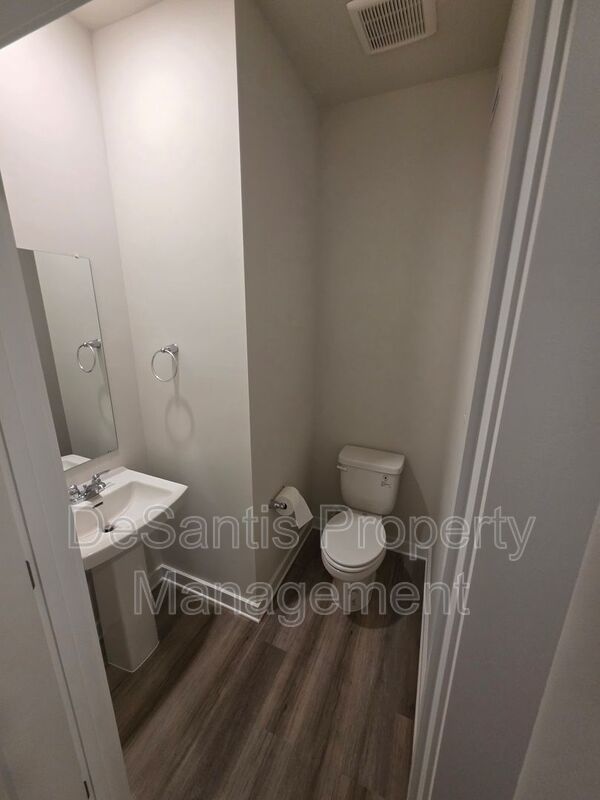 Luxury 4-Bedroom Townhome with Finished Walkout Basement & River Views property image