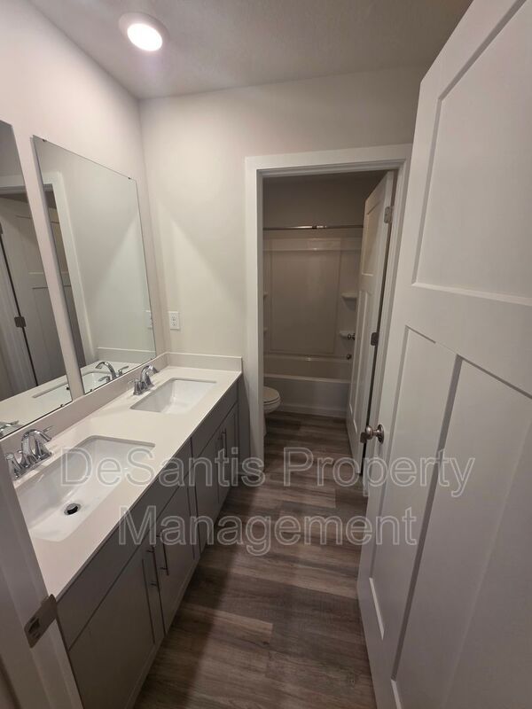 Luxury 4-Bedroom Townhome with Finished Walkout Basement & River Views property image