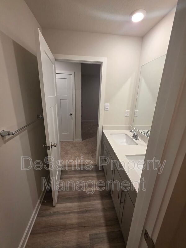 Luxury 4-Bedroom Townhome with Finished Walkout Basement & River Views property image