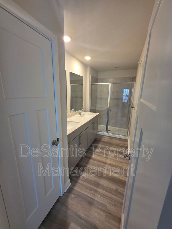 Luxury 4-Bedroom Townhome with Finished Walkout Basement & River Views property image