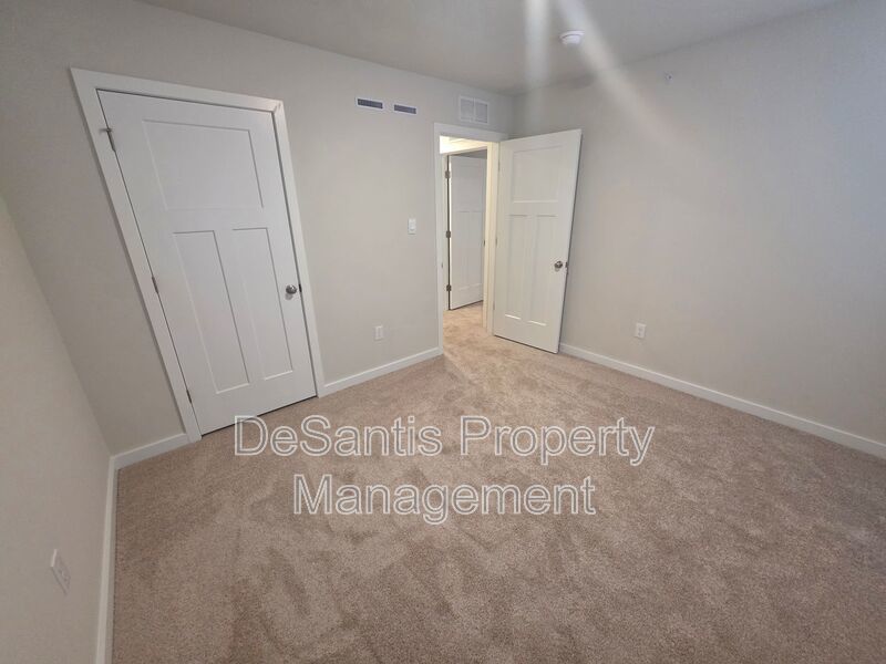 Luxury 4-Bedroom Townhome with Finished Walkout Basement & River Views property image