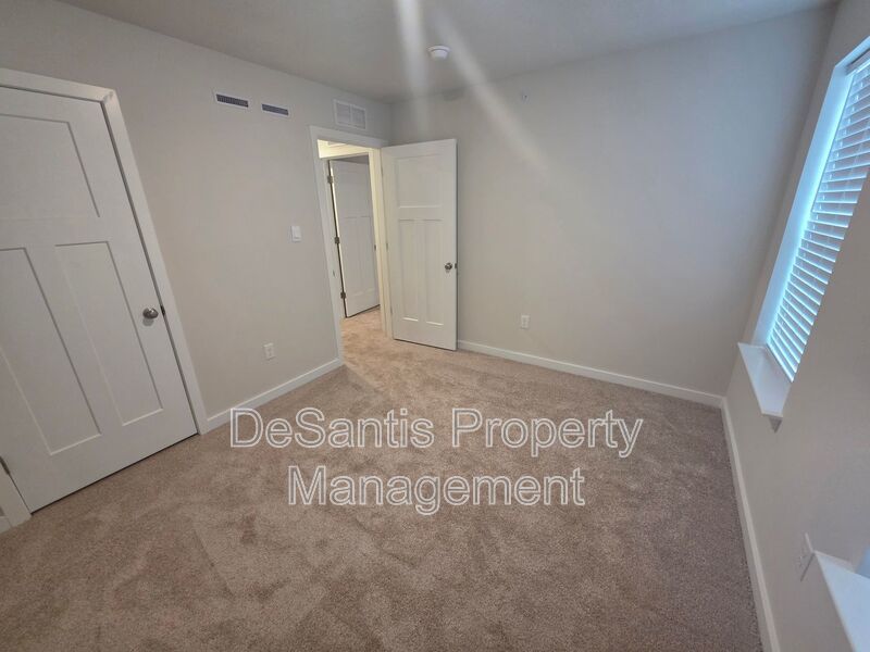 Luxury 4-Bedroom Townhome with Finished Walkout Basement & River Views property image