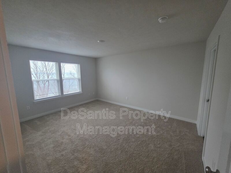 Luxury 4-Bedroom Townhome with Finished Walkout Basement & River Views property image