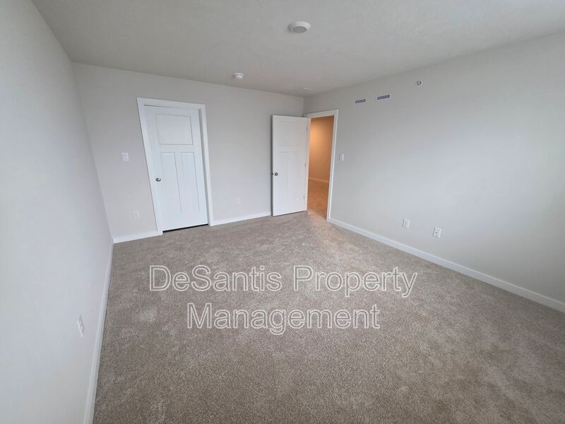 Luxury 4-Bedroom Townhome with Finished Walkout Basement & River Views property image