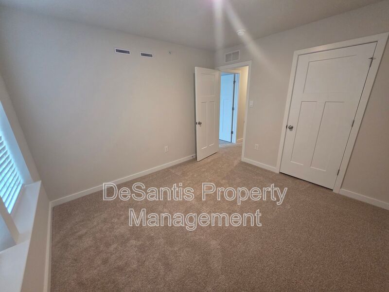 Luxury 4-Bedroom Townhome with Finished Walkout Basement & River Views property image