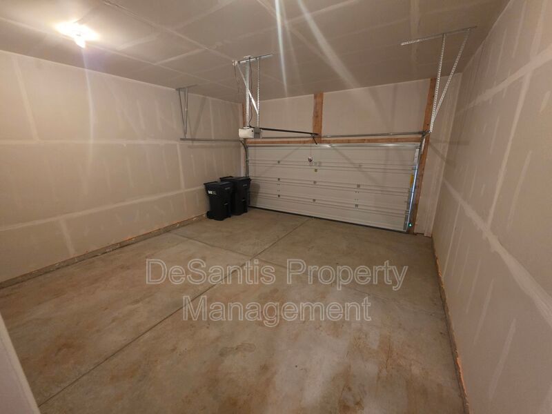 Luxury 4-Bedroom Townhome with Finished Walkout Basement & River Views property image