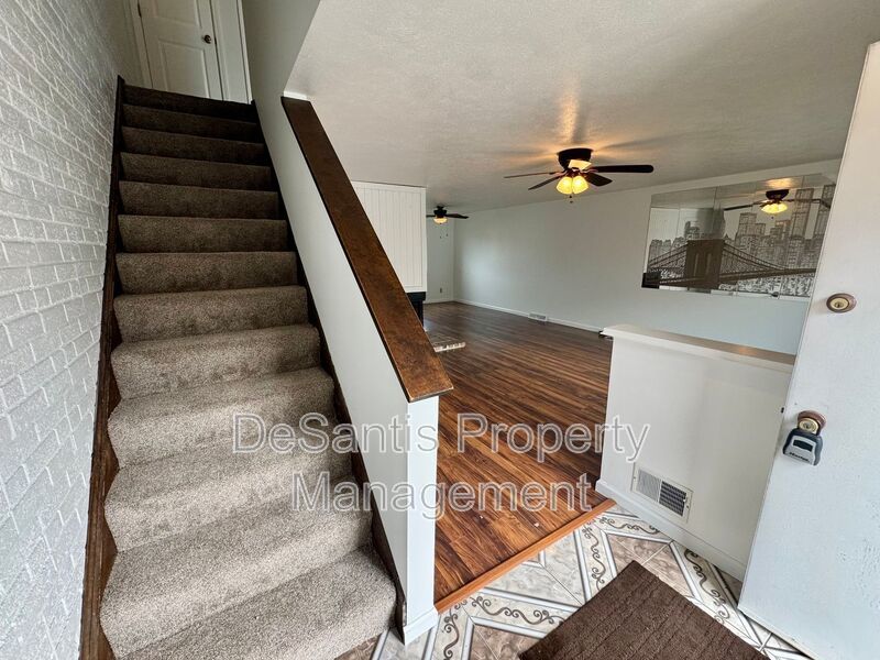 Charming 2 Bed 1.5 Bath in Gibsonia! property image