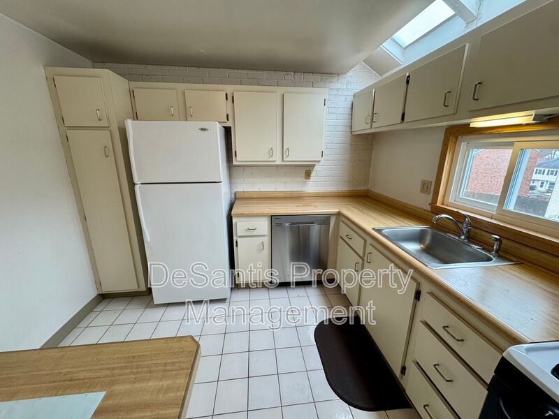 Charming 2 Bed 1.5 Bath in Gibsonia! property image