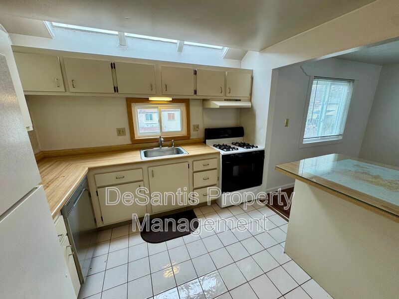 Charming 2 Bed 1.5 Bath in Gibsonia! property image