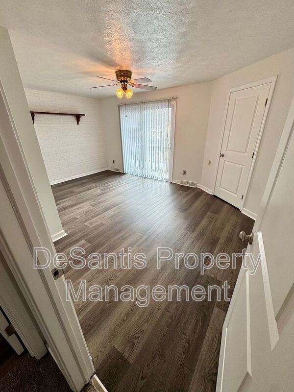 Charming 2 Bed 1.5 Bath in Gibsonia! property image