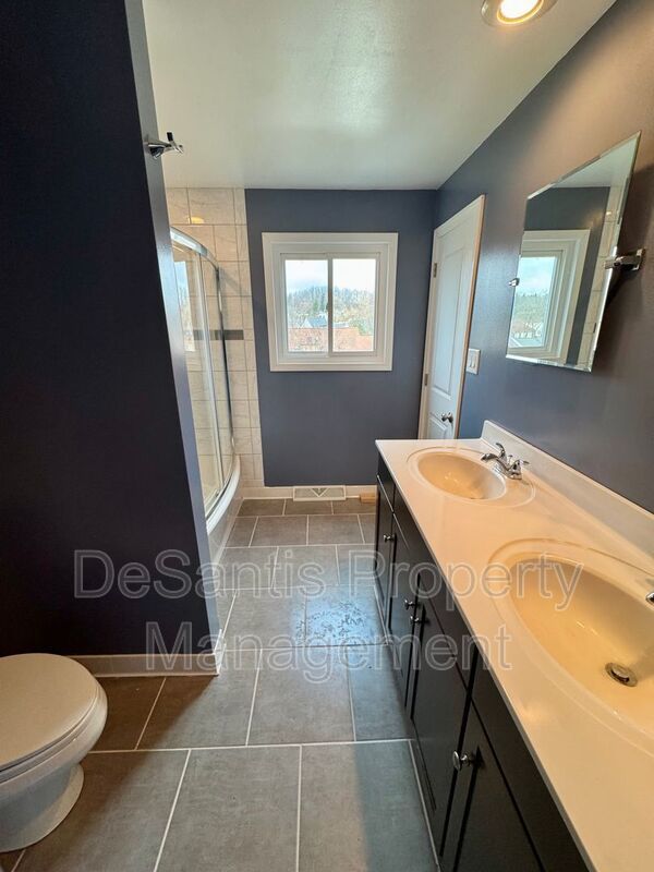 Charming 2 Bed 1.5 Bath in Gibsonia! property image