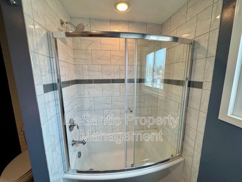 Charming 2 Bed 1.5 Bath in Gibsonia! property image