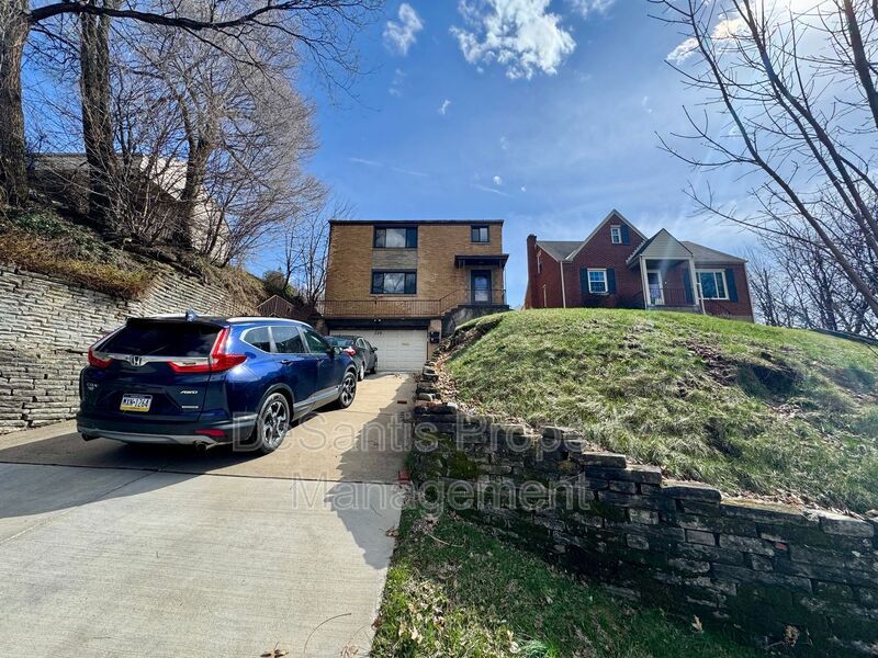 Bright and Inviting 2 Bedroom 1 Bath Apartment in Brentwood! property image