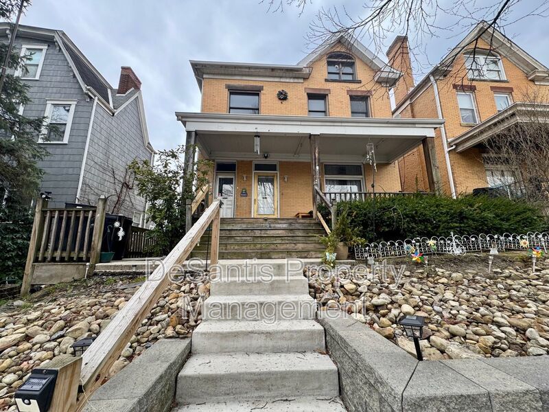 Spacious 3BR + Office | Bright, Updated & Full of Character  in Avalon! property image