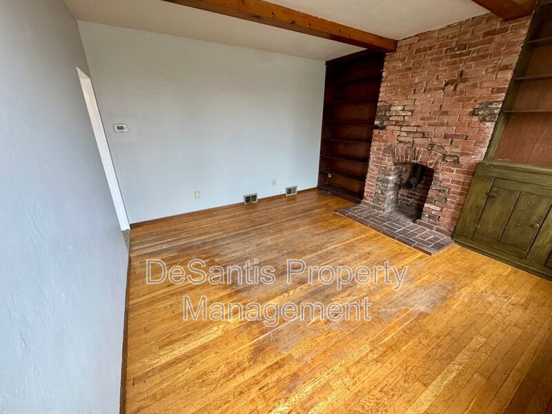 Spacious 3BR + Office | Bright, Updated & Full of Character  in Avalon! property image